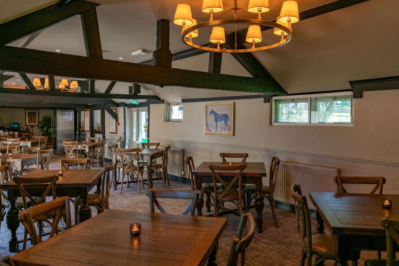 High Corner Inn Godshill  Buitenkant foto