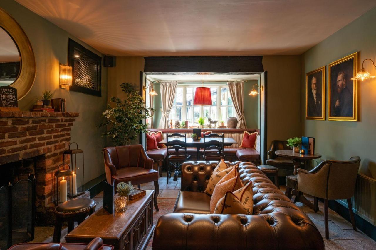 High Corner Inn Godshill  Buitenkant foto