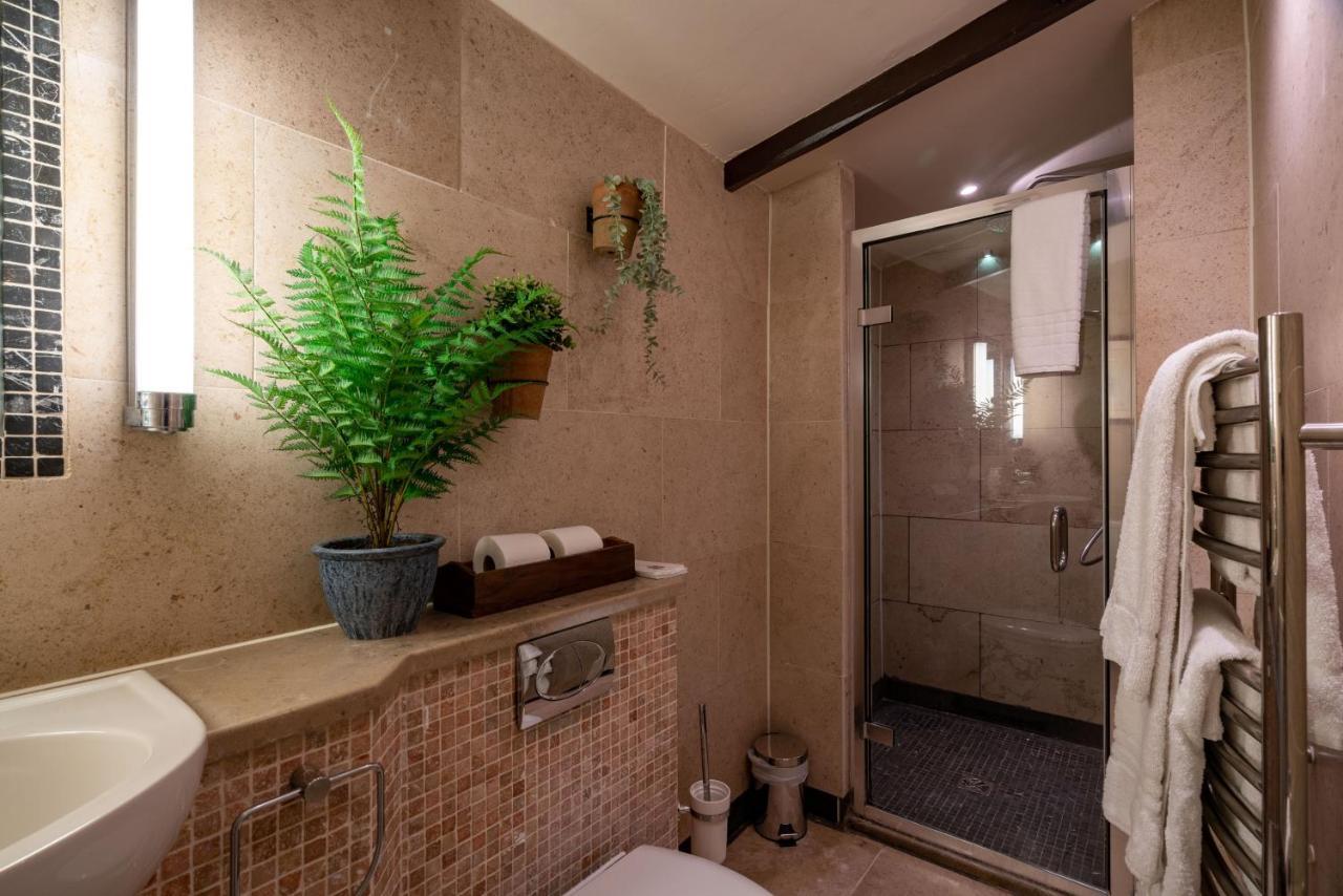 High Corner Inn Godshill  Buitenkant foto
