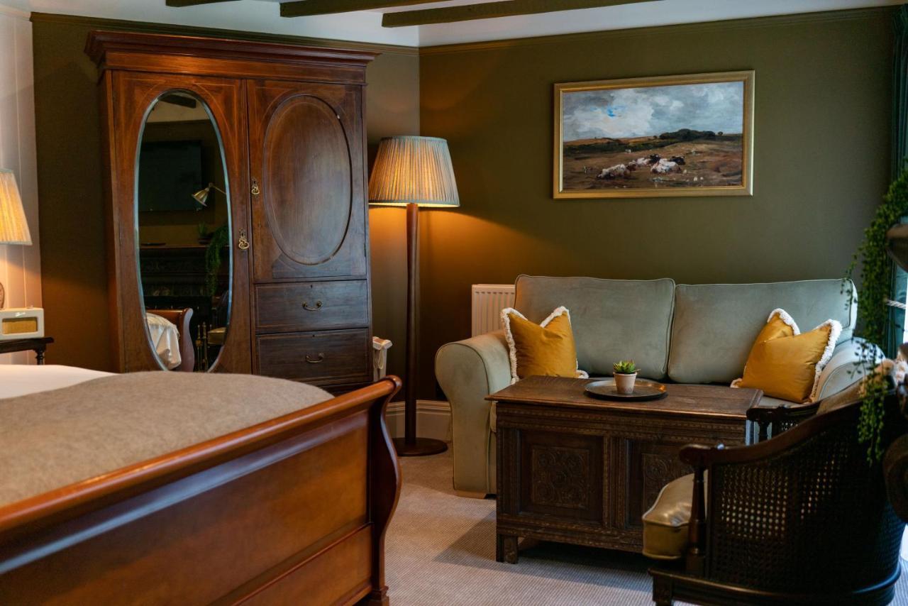 High Corner Inn Godshill  Buitenkant foto